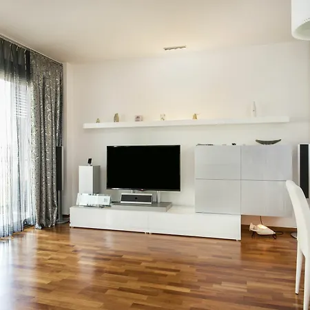 Modern Penthouse Girona Apartment